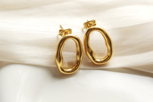 Lori stud earrings