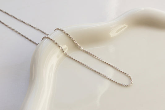 Ava rolo necklace