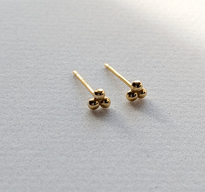 Anae mini stud earrings